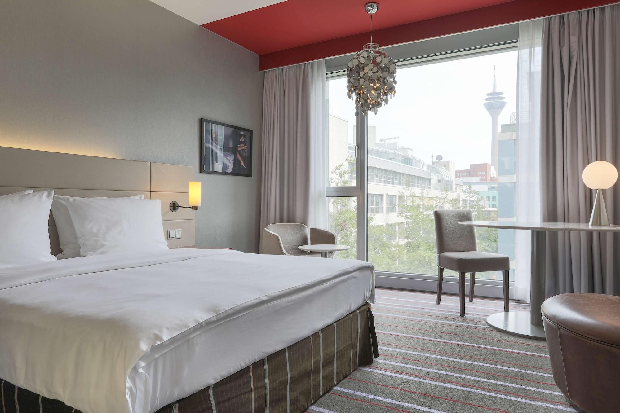 Hotel Radisson Blu Media Harbour Hotel, Düsseldorf