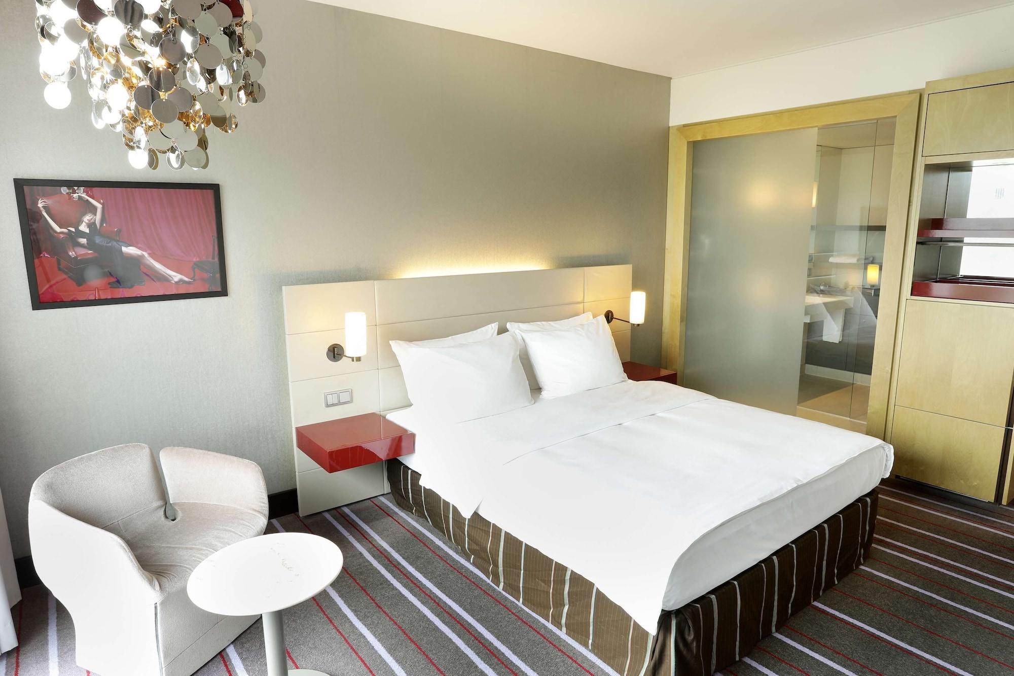 Radisson Blu Media Harbour Hotel, Düsseldorf