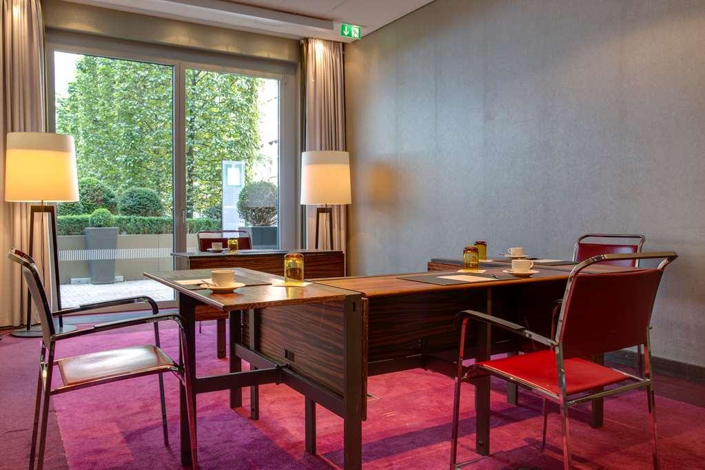 Radisson Blu Media Harbour Hotel, 4*