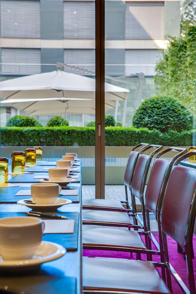 Radisson Blu Media Harbour Hotel, 4* Düsseldorf
