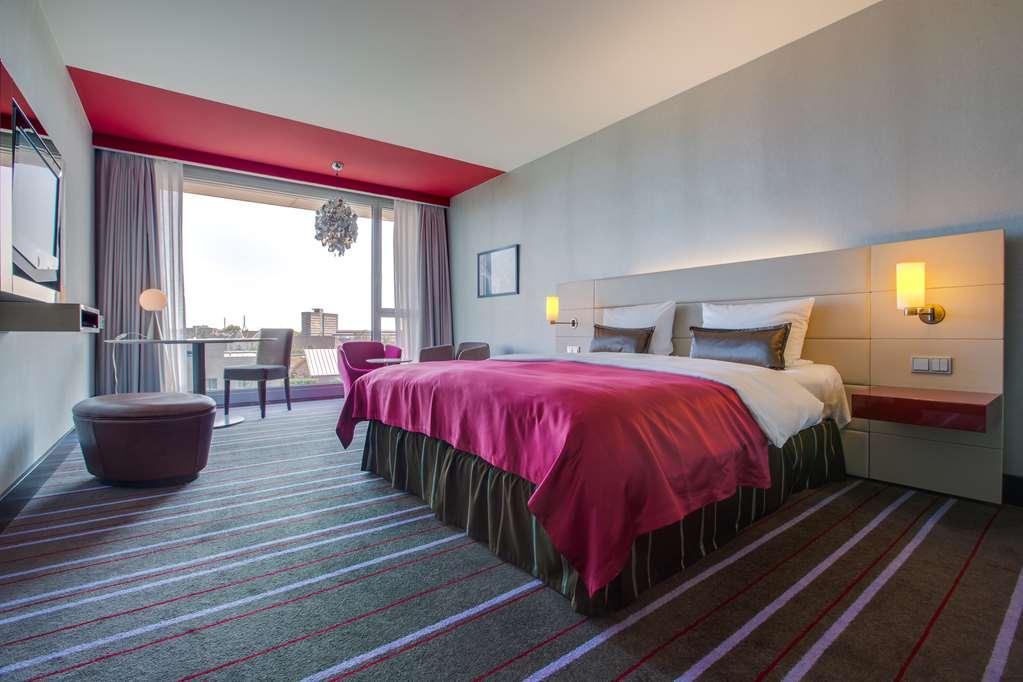 Hotel Radisson Blu Media Harbour Hotel, 4*