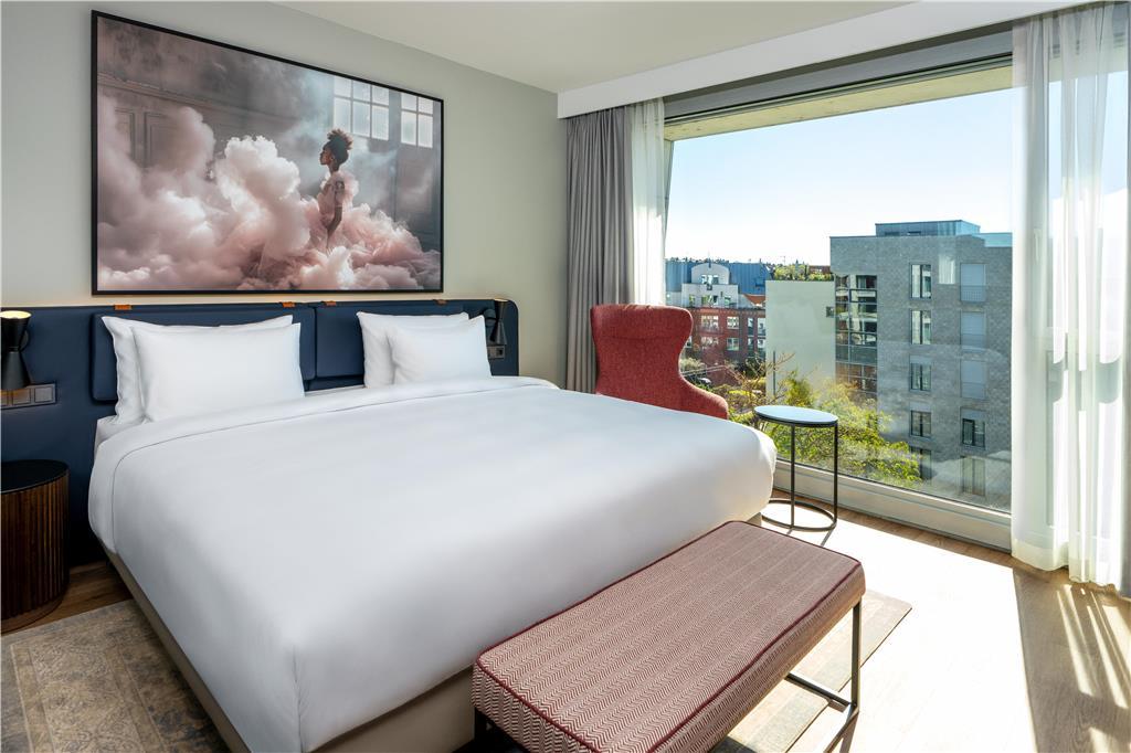 Radisson Blu Media Harbour Hotel, 4*