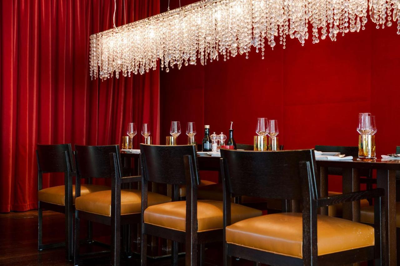 Radisson Blu Media Harbour Hotel, 4*