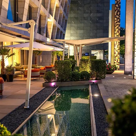 Radisson Blu Media Harbour Hotel, Düsseldorf