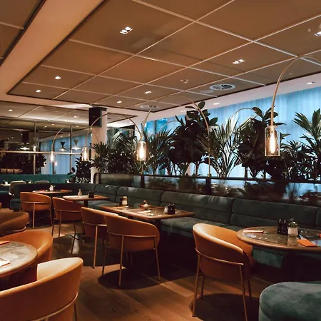Radisson Blu Media Harbour Hotel, Dusseldorf