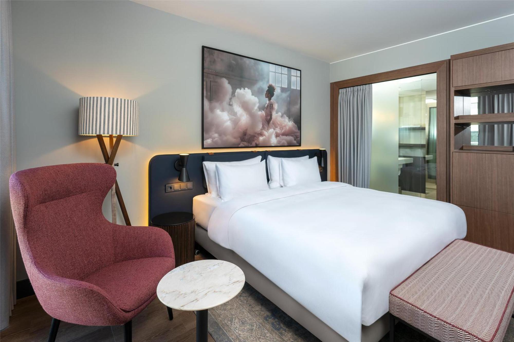 Radisson Blu Media Harbour Hotel, 4*