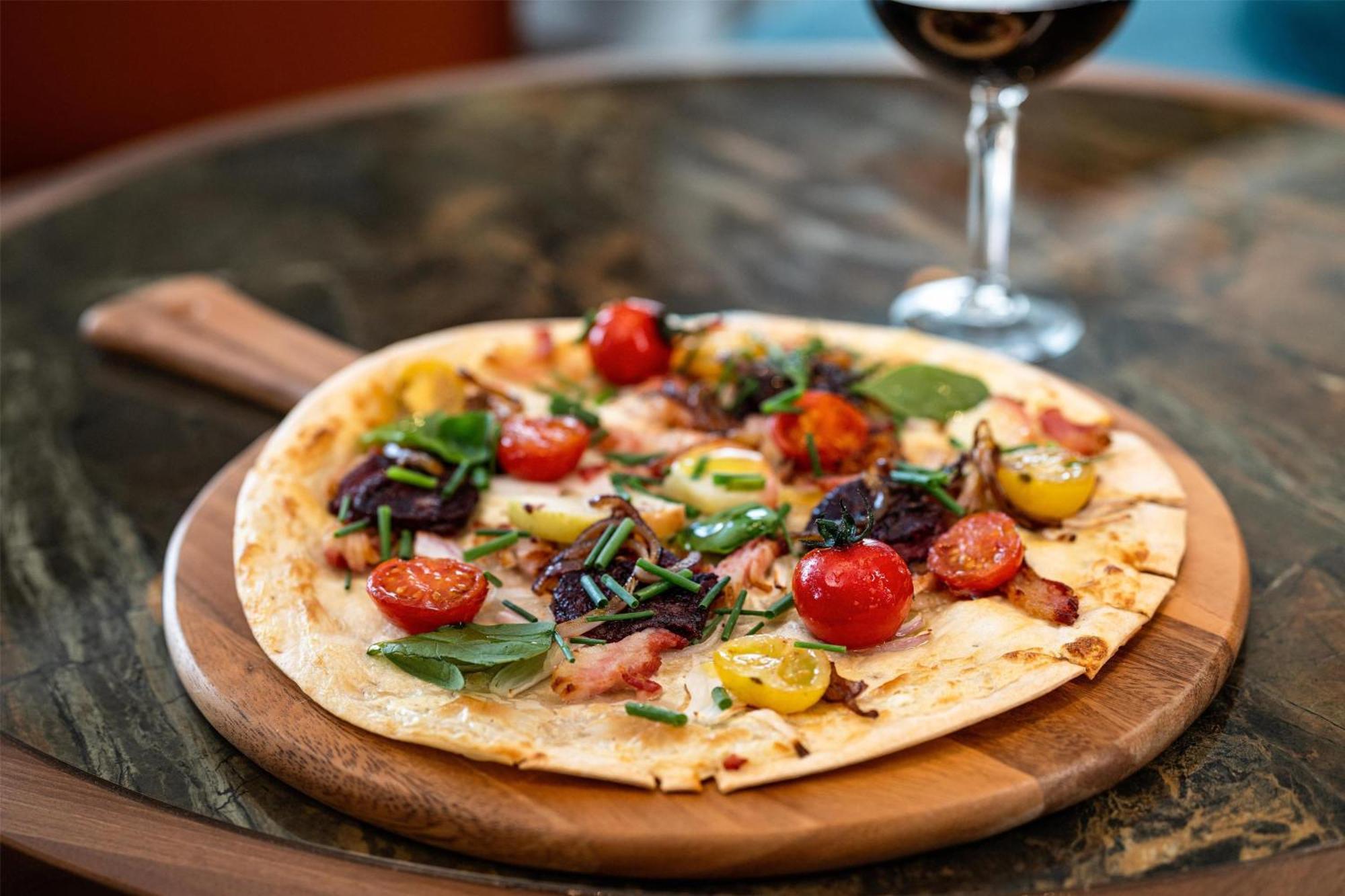 Hotel Radisson Blu Media Harbour Hotel, 4*