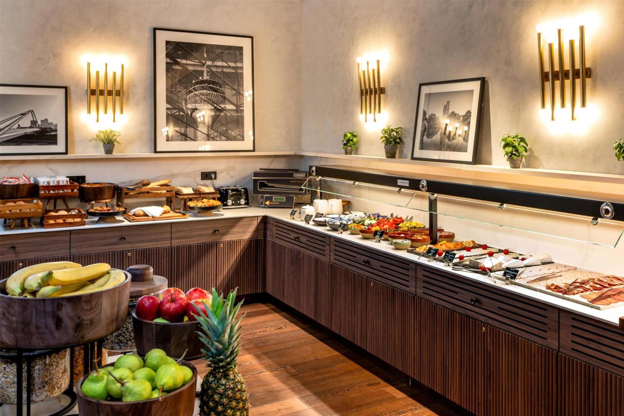 Radisson Blu Media Harbour Hotel,