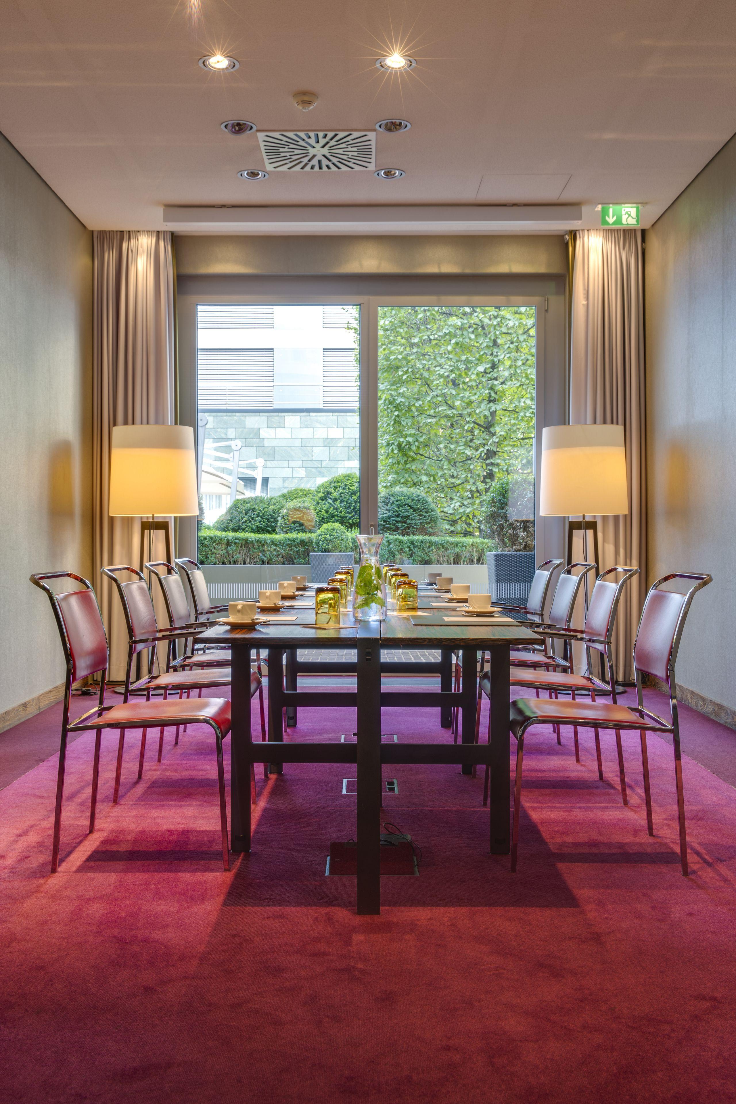 Radisson Blu Media Harbour Hotel, Hotel