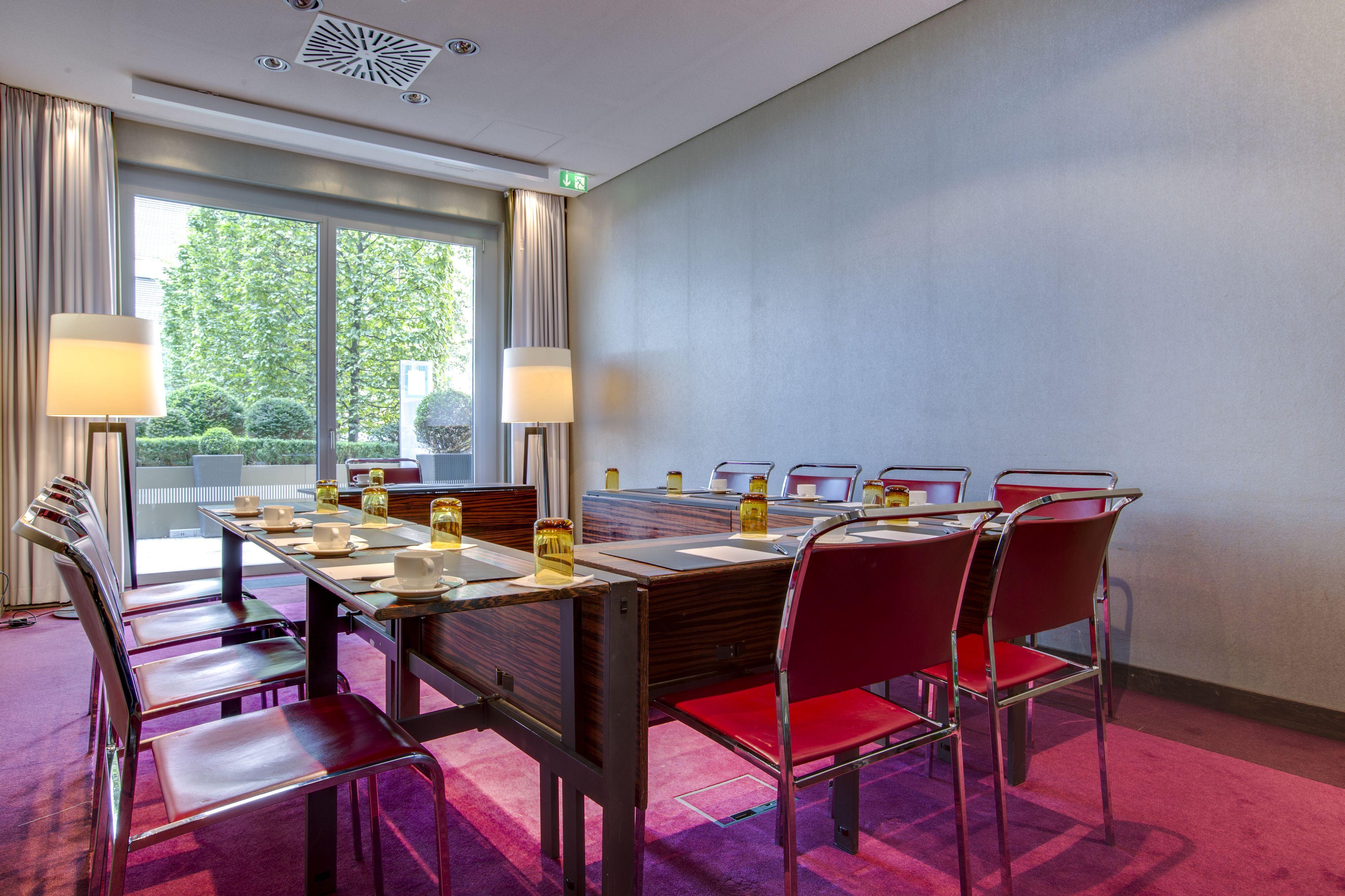 Radisson Blu Media Harbour Hotel, Hotel