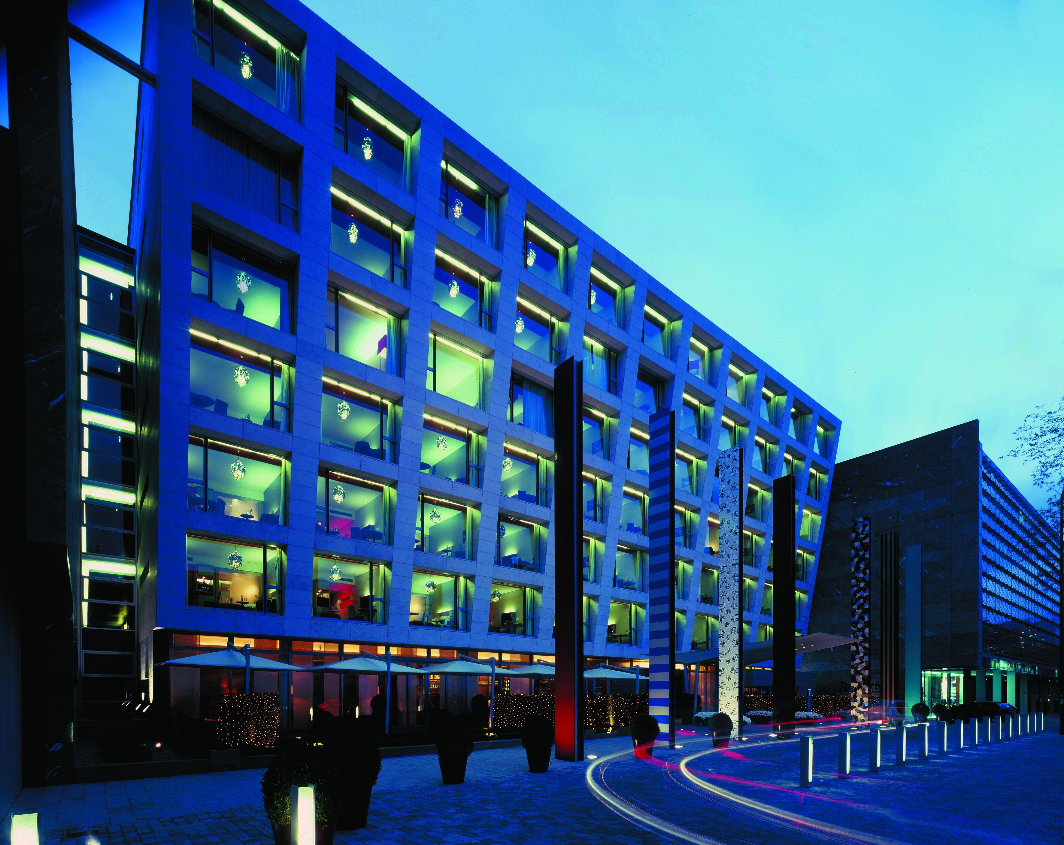 Hotel Radisson Blu Media Harbour Hotel, 4*