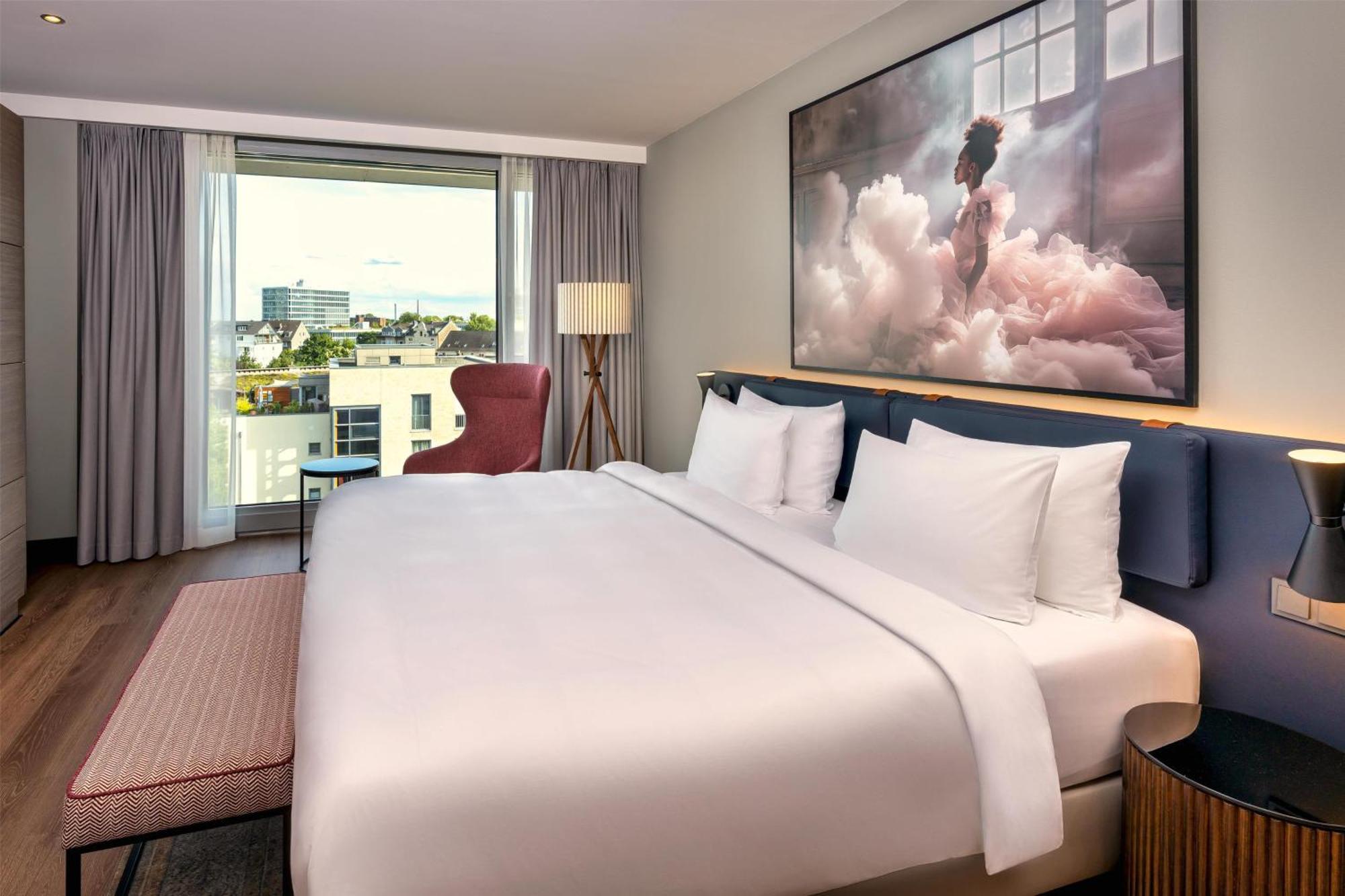 Hotel Radisson Blu Media Harbour Hotel, 4*