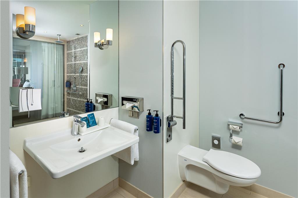 Hotel Radisson Blu Media Harbour Hotel, 4*